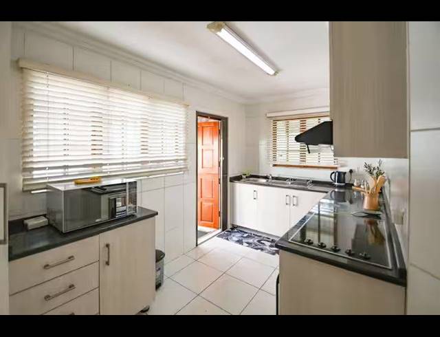 3 BEDROOM PROPERTY TO RENT IN DAWNCREST